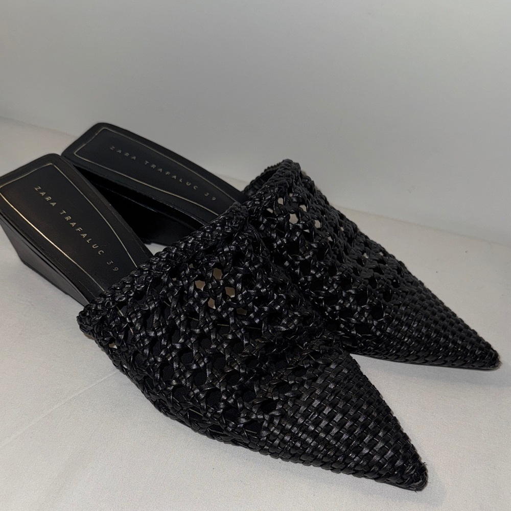 Zara Black Woven Pointed Mules
